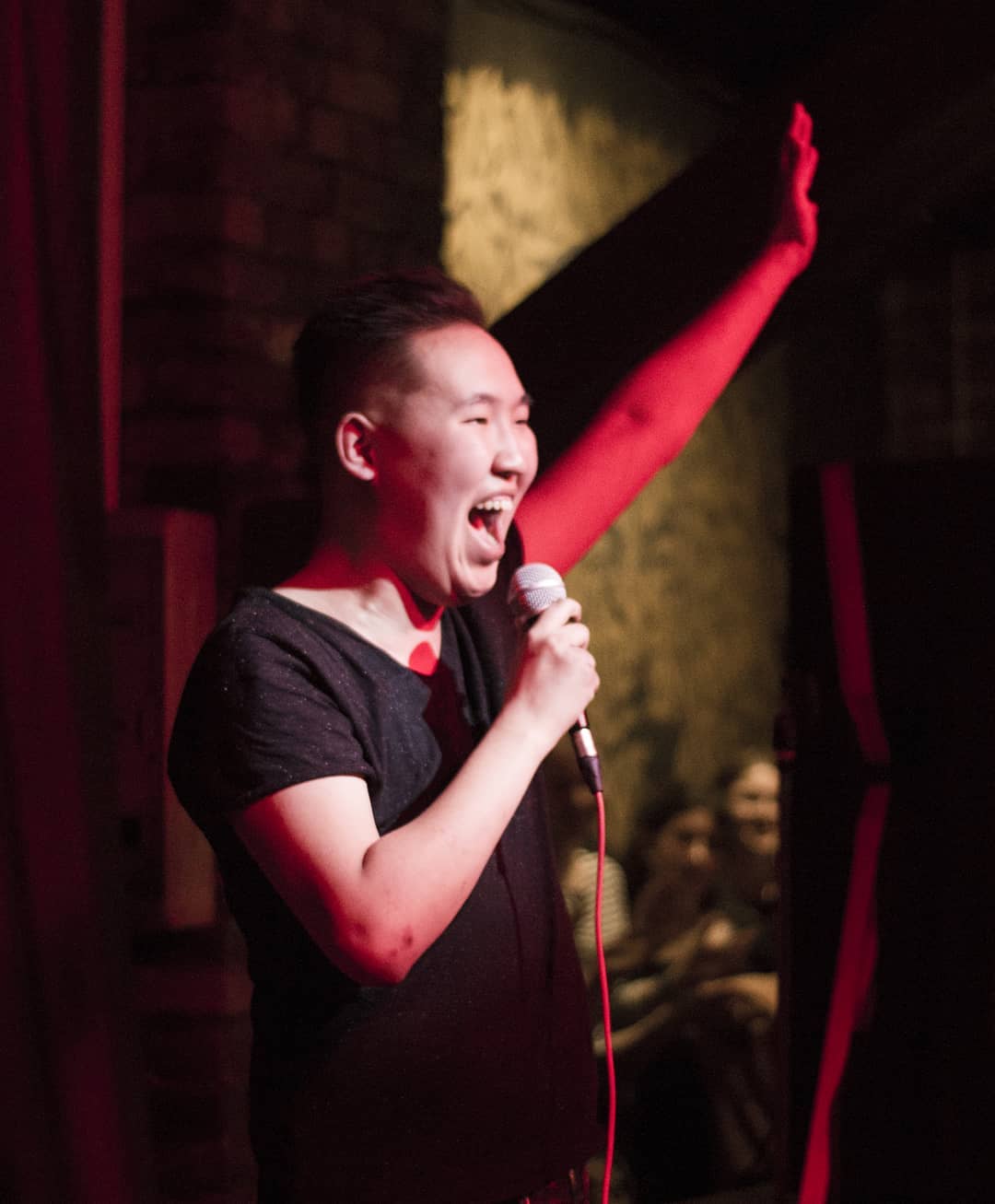 Стендап-комик Юра Иванов: Готовлю большой монолог о комментариях земляков из Якутии