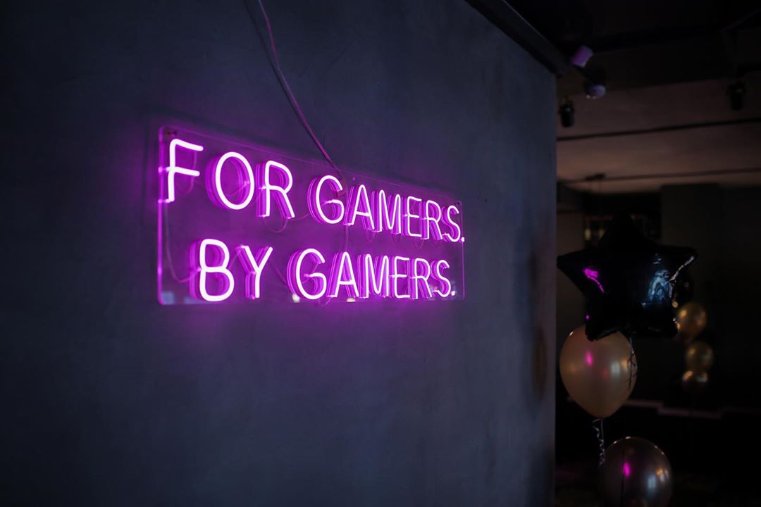 "Мы разорились. Спасибо правительству, оперштабу и Рожиной". В Якутске компьютерный клуб сообщил о закрытии