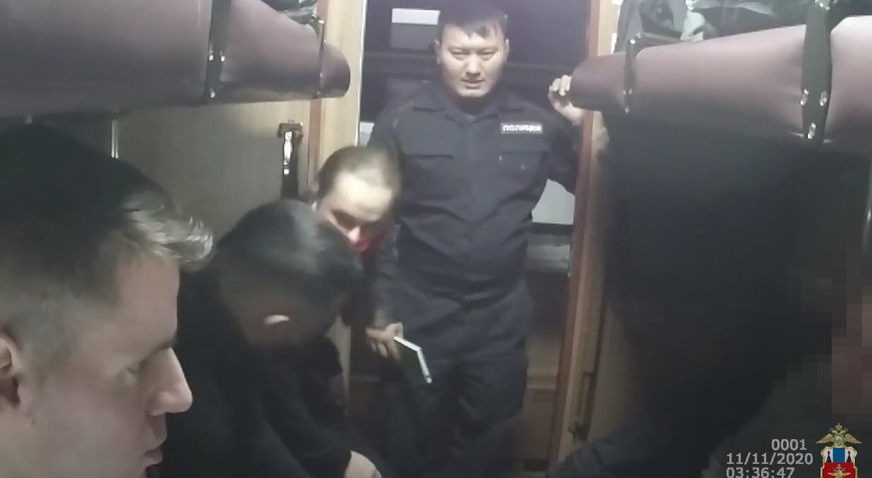 В Якутии возбуждено уголовное дело по факту дачи взятки сотруднику транспортной полиции