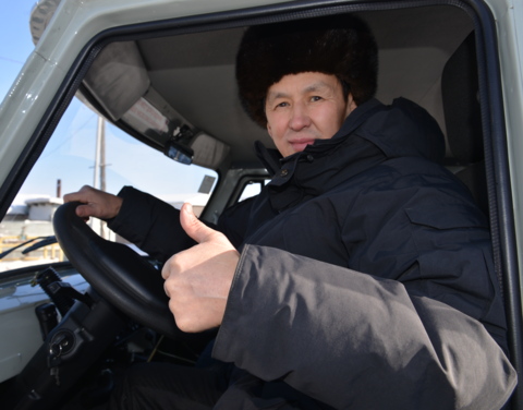 В Якутии пять многодетных семей смогли приобрести автотранспорт на основе социального контракта