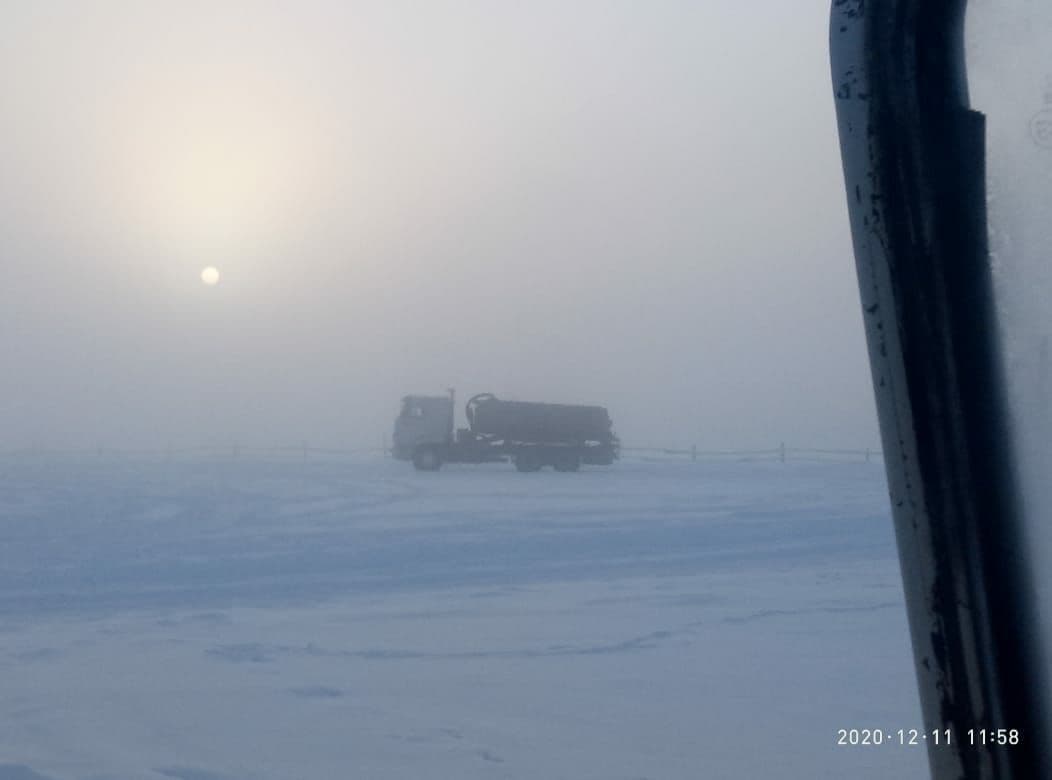 Видеофакт: Фекалки загадили местность Ус Хатын. В мэрии пообещали найти нарушителей
