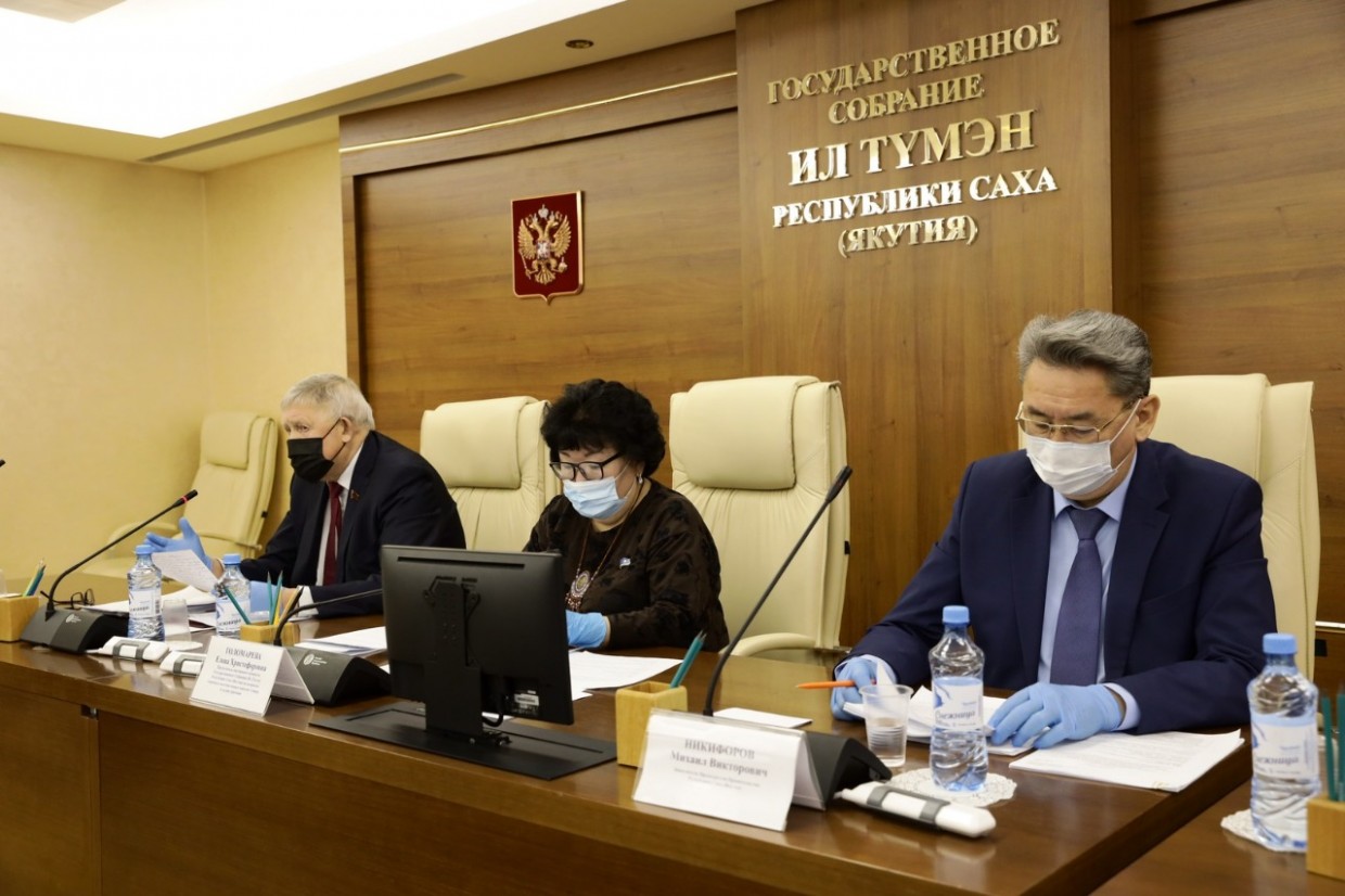 Михаил Никифоров рассказал об обеспечении продовольствием населения Арктической зоны Якутии