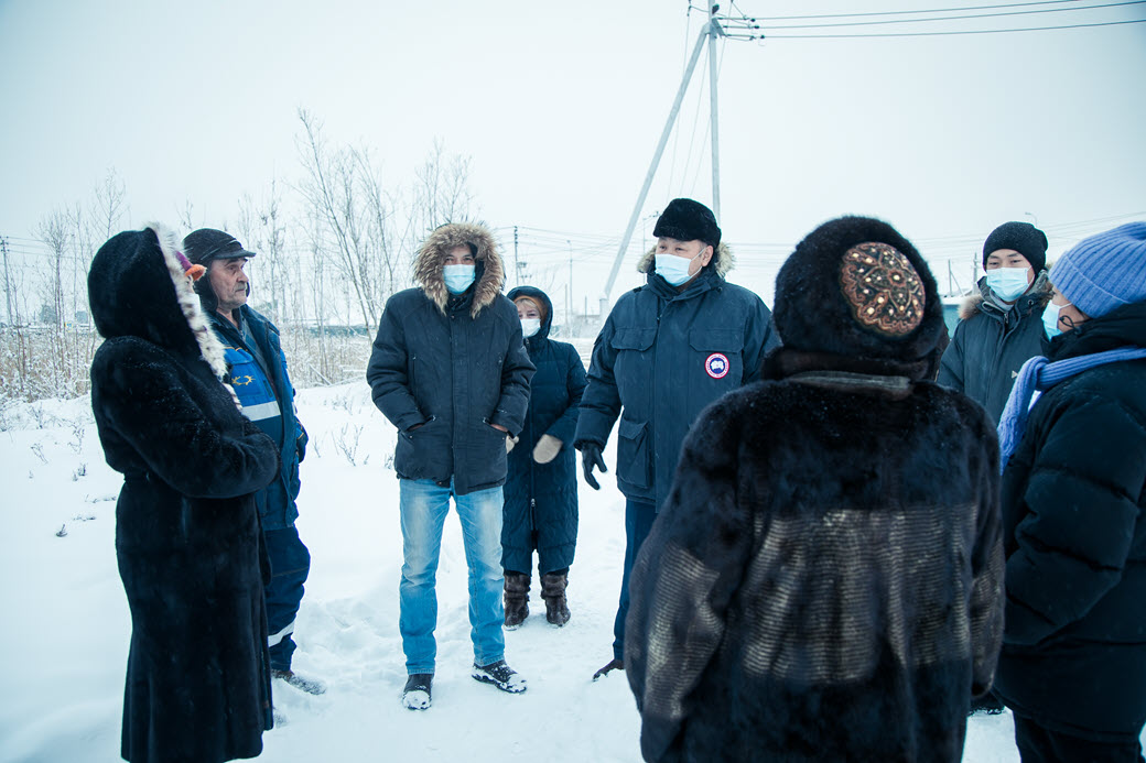 Альберт Семенов осмотрел дворы в Автодорожном округе