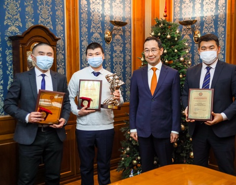 Айсен Николаев поздравил НВК «Саха» с победой на «ТЭФИ Регион-2020»