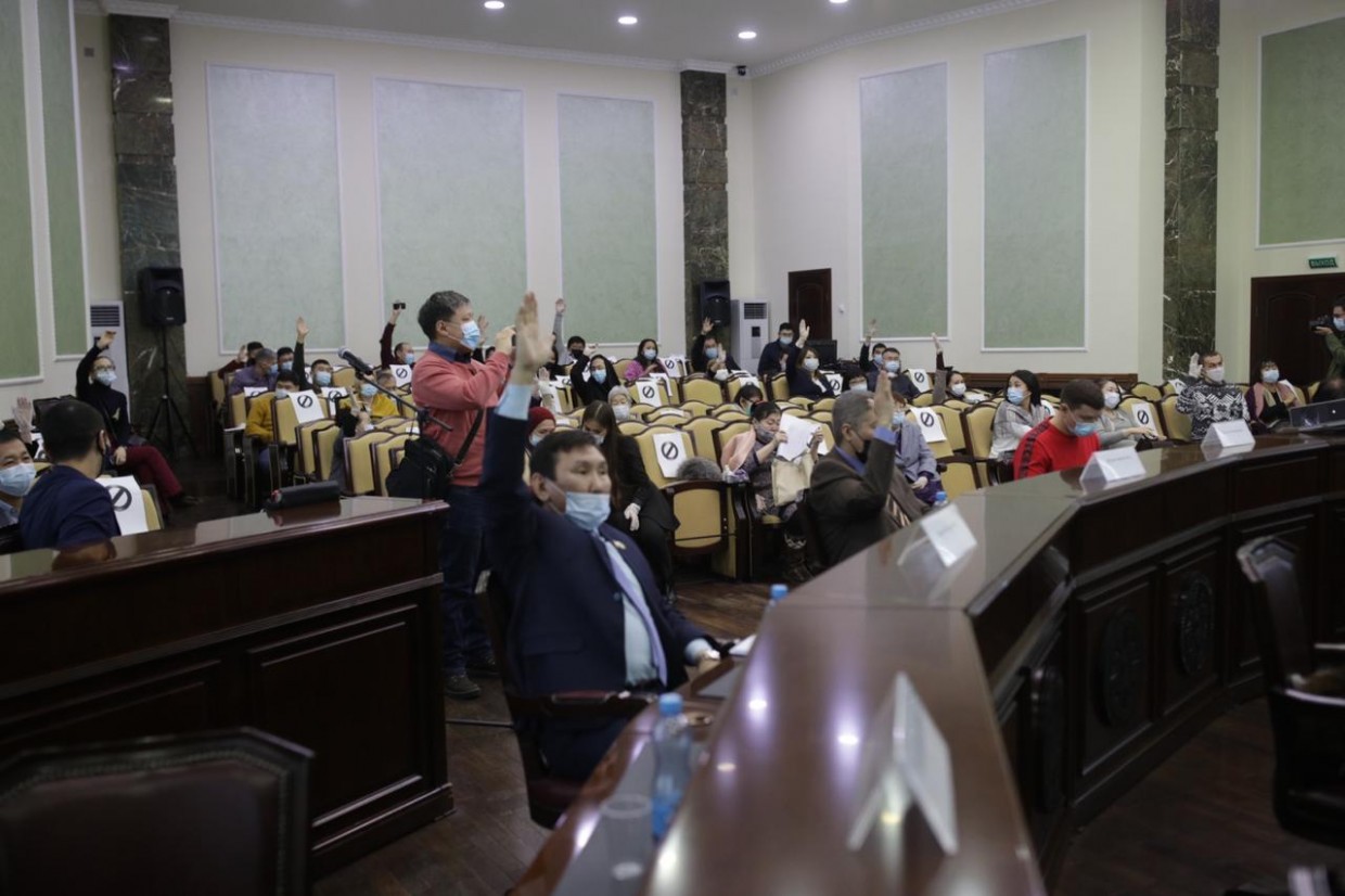 В Якутске состоялись публичные слушания по вопросу укрупнения округов