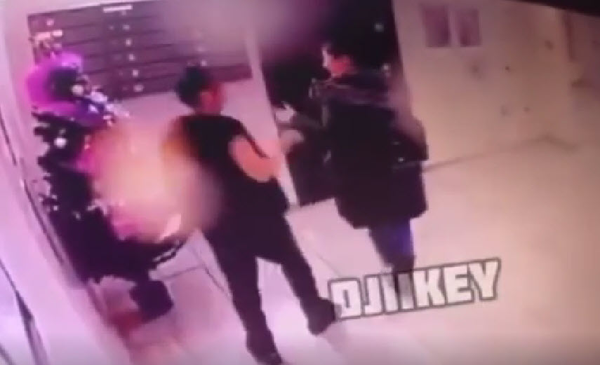 Видео: В Якутске женщина украла из подъезда новогоднюю елку