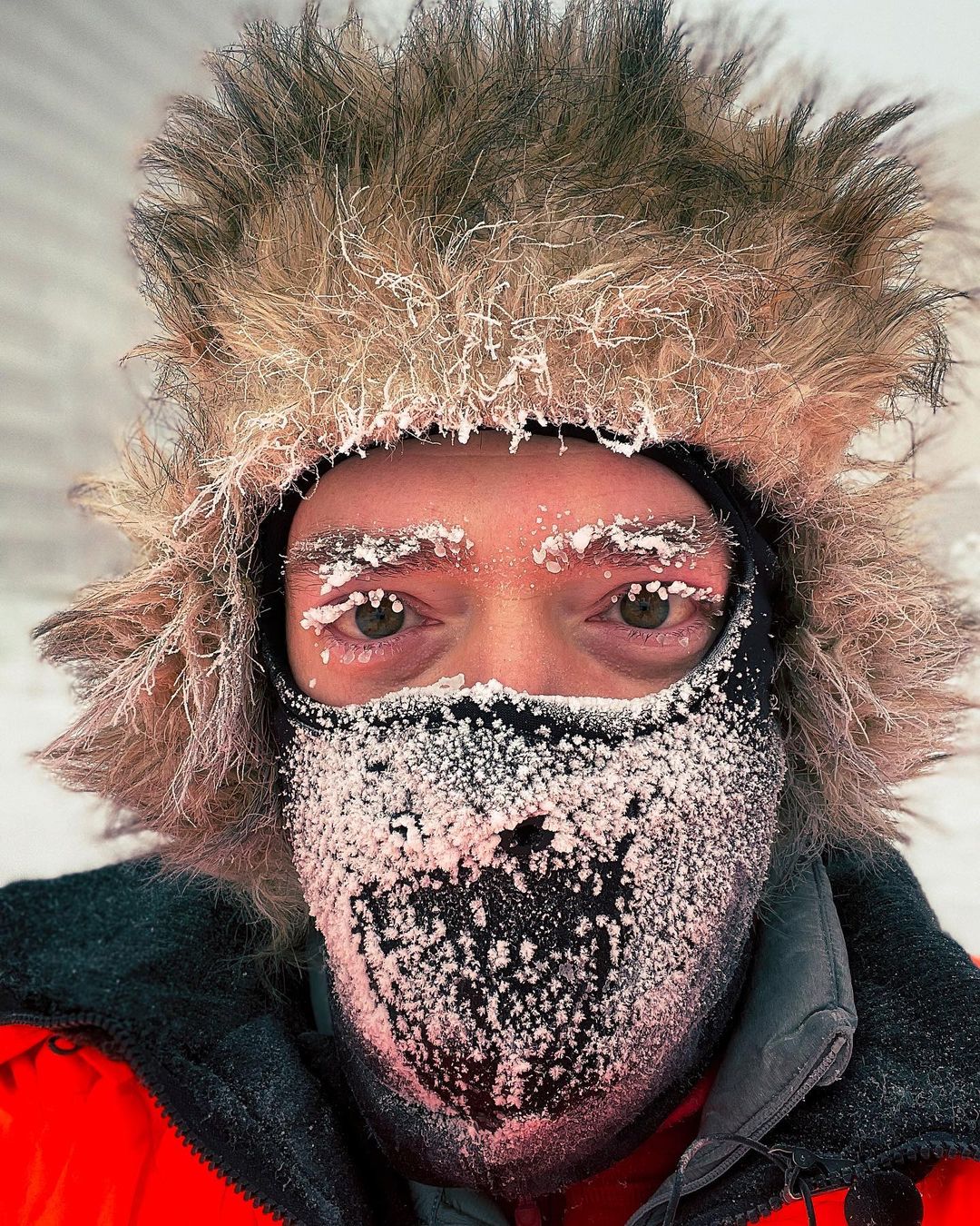 Путешественник Сергей Доля в шоке от якутских унтов