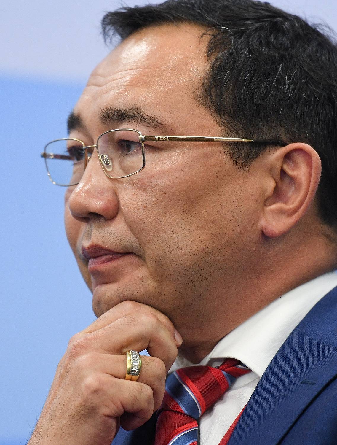 Видеофакт: Айсен Николаев прокомментировал сексистский скандал в Ил Тумэне