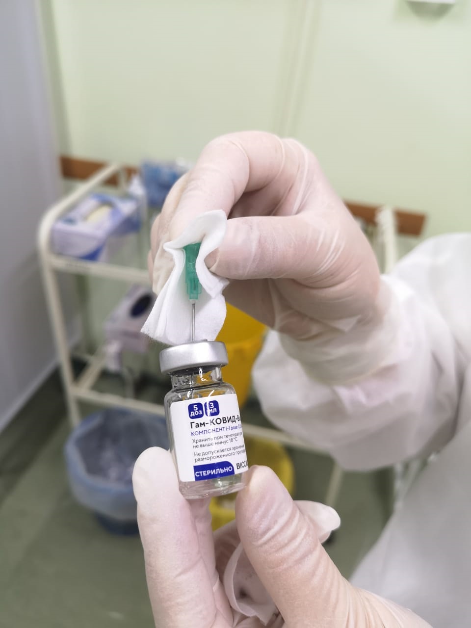 Минздрав Якутии: Отпала необходимость в записи на вакцинацию по пять человек