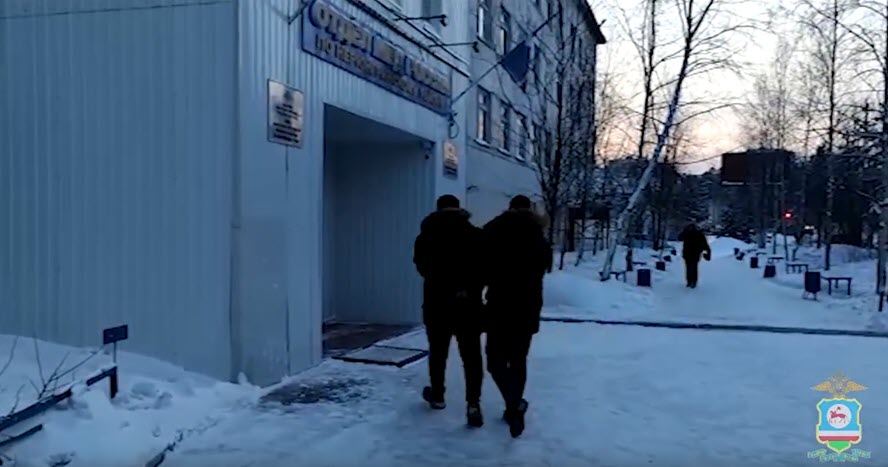 В Нерюнгри влюбленный "жених" украл несовершеннолетнюю девушку