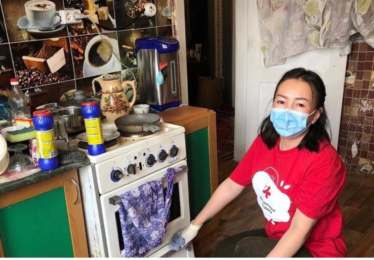 «Это моя благодарность России»: пять трогательных историй о том, как и почему студенты работают в волонтерских центрах в регионах