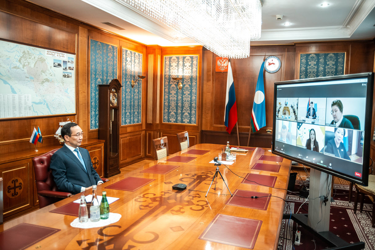 Айсен Николаев поставил перед педагогической общественностью республики новые задачи