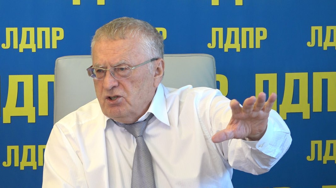 Жириновский предложил открыть в России публичные дома для молодежи