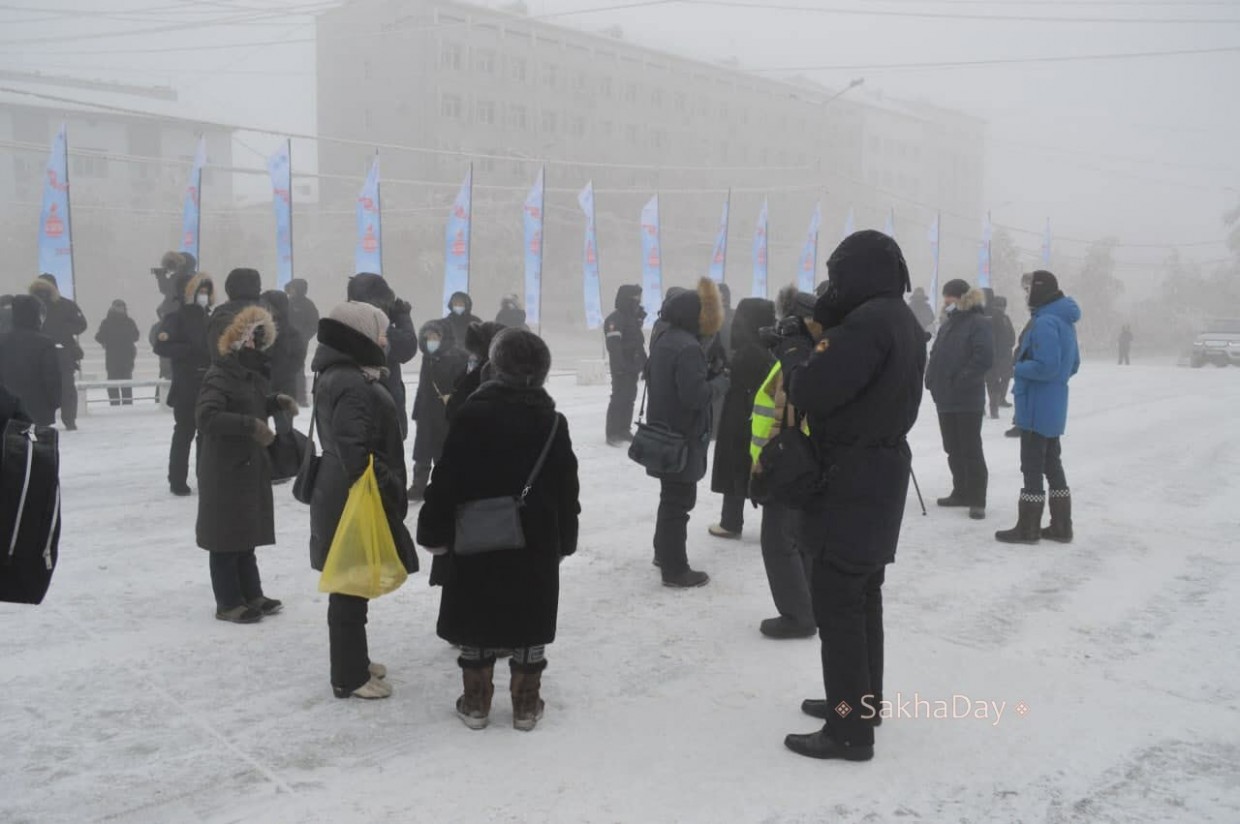 На несогласованной акции в поддержку Навального в Якутске журналистов и полицейских было больше, чем митингующих