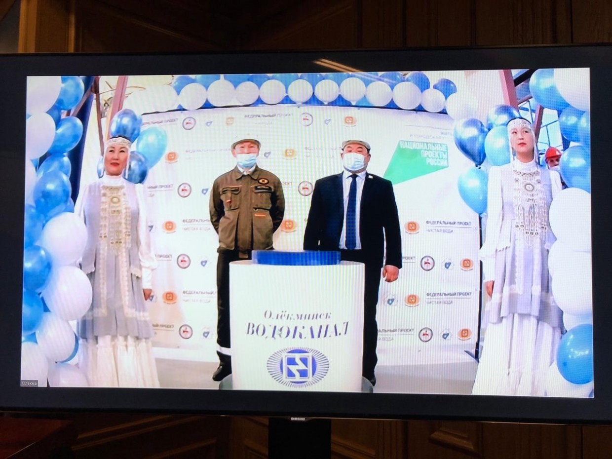 Айсен Николаев поздравил олекминчан с вводом станции водоснабжения