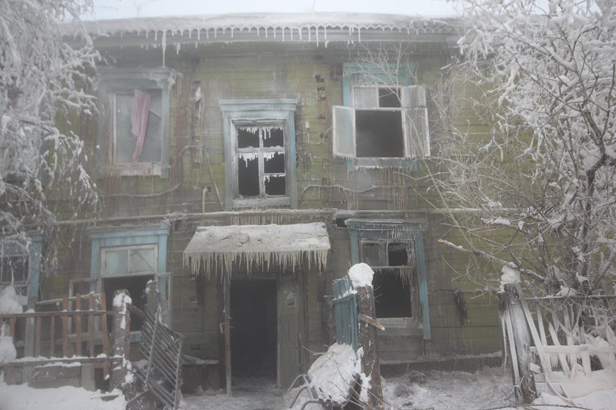 Власти Якутска помогут пострадавшим при пожаре на ул. Шевченко
