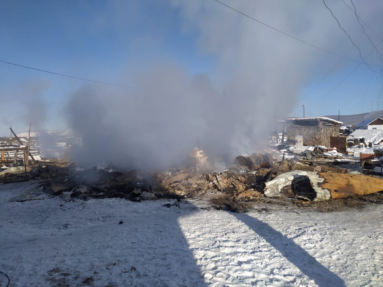 В Оймяконском районе при пожаре в частном доме обнаружены останки человека