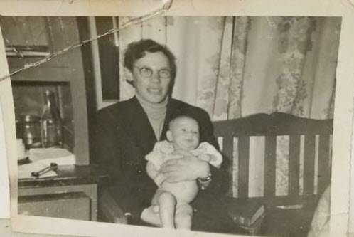 "Он остался на Севере навсегда". Житель Кузбасса ищет сведения о своем отце, погибшем в 1979 году в Тикси