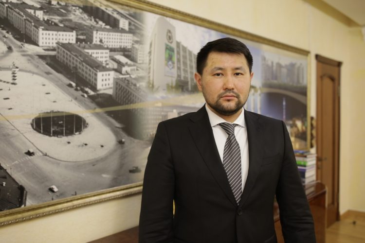 Евгений Григорьев поздравляет с Днем защитника Отечества