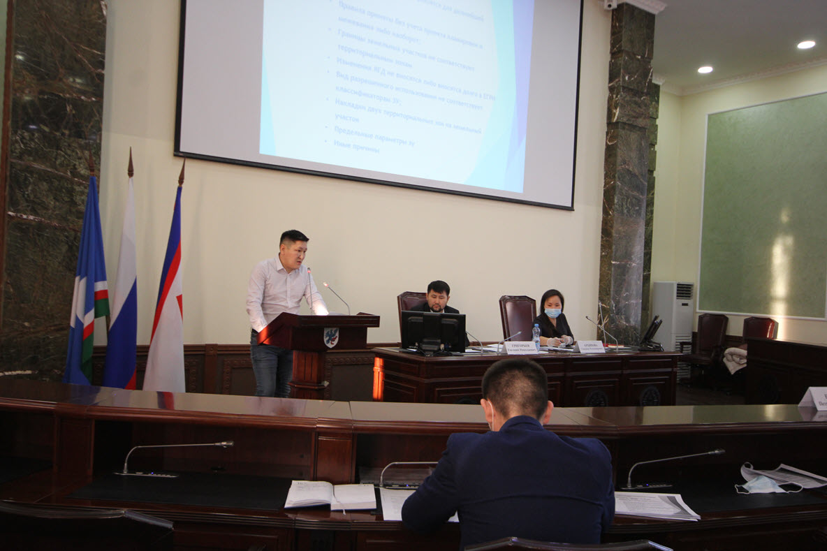 Евгений Григорьев обсудил с застройщиками Якутска планы по жилищному строительству