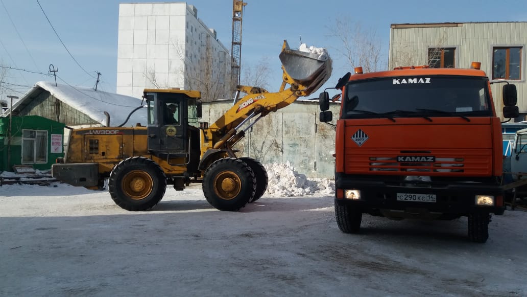 Более 470 тысячи кубометров снега вывезено в Якутске