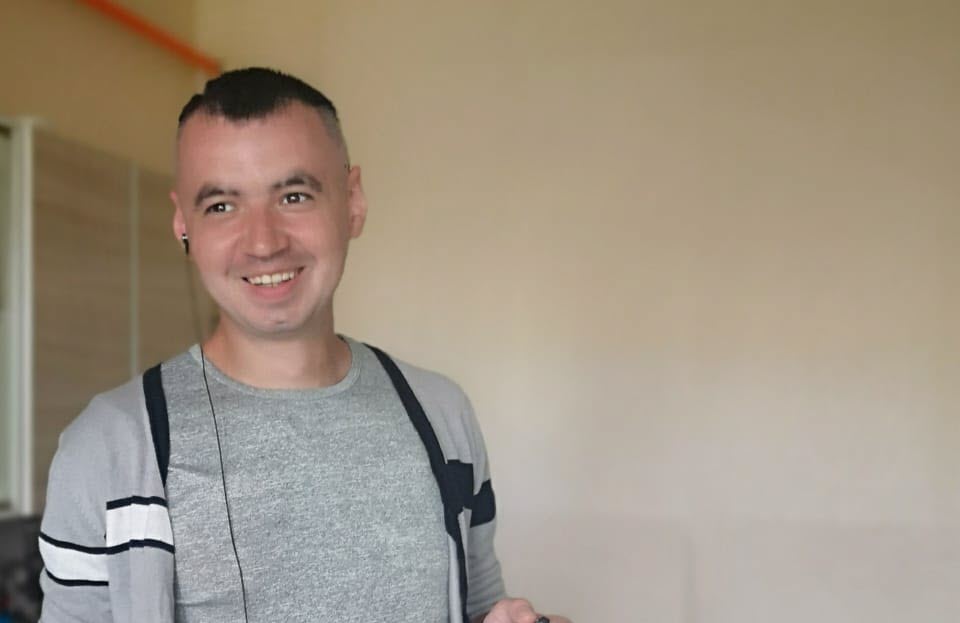 В пригороде Якутска ищут пропавшего Михаила Петрова. Последнее видео, запечатлевшее его на остановке