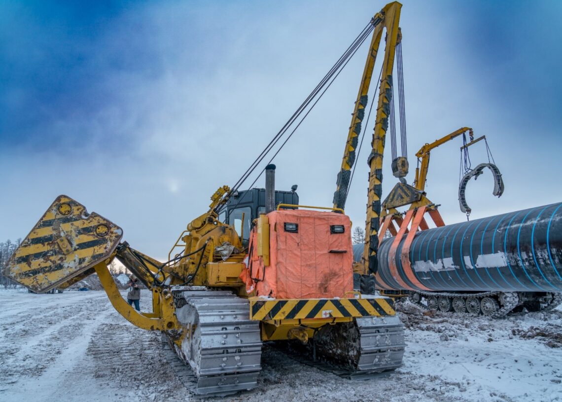 Пять проблем трудоустройства местных в промышленные компании. Как их решают