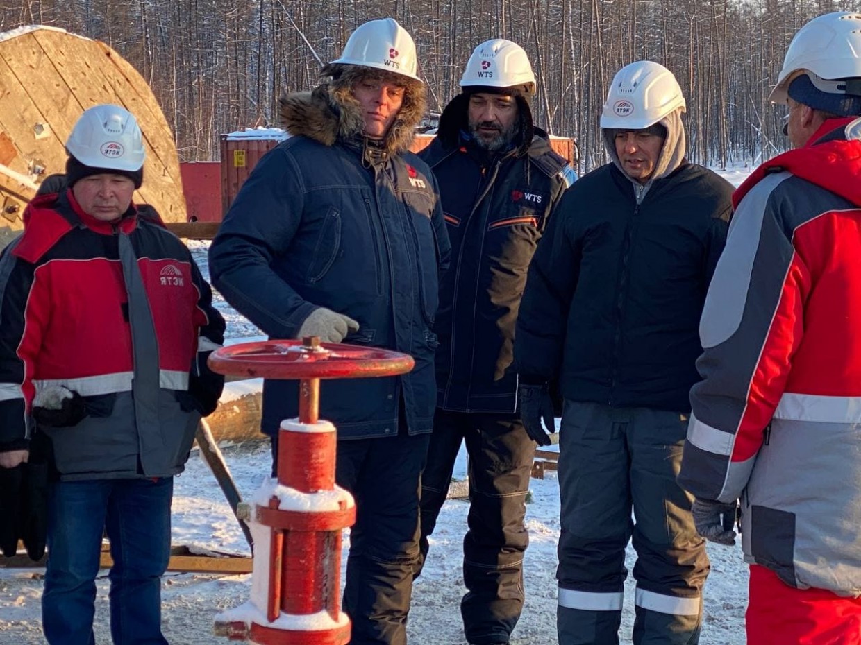Генеральный директор ПАО «ЯТЭК» посетил буровую площадку в поселке Кысыл-Сыр и провёл встречу с сотрудниками