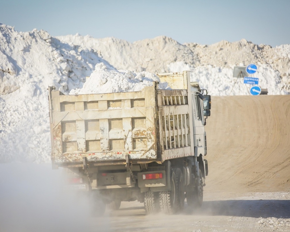 АО «Якутдорстрой» проводит противопаводковые мероприятия