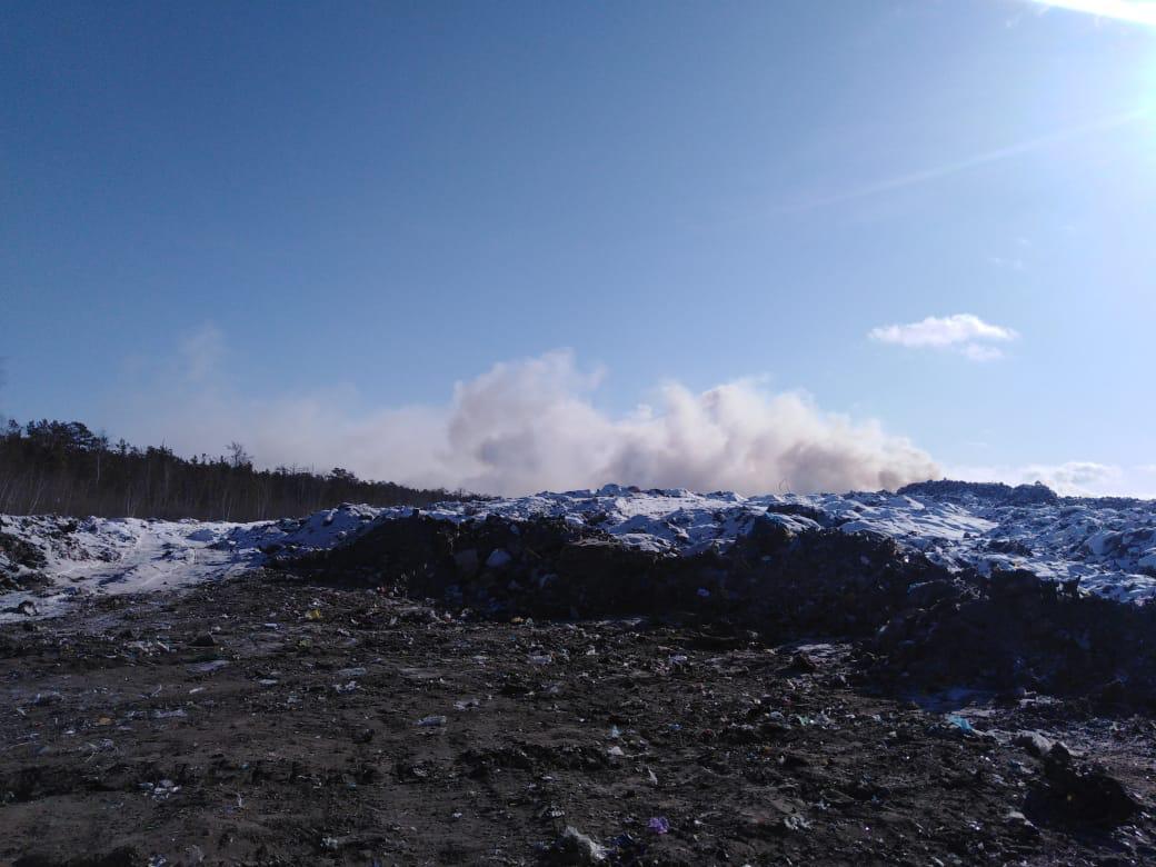 На полигоне по захоронению ТКО устраняют последствия возгорания