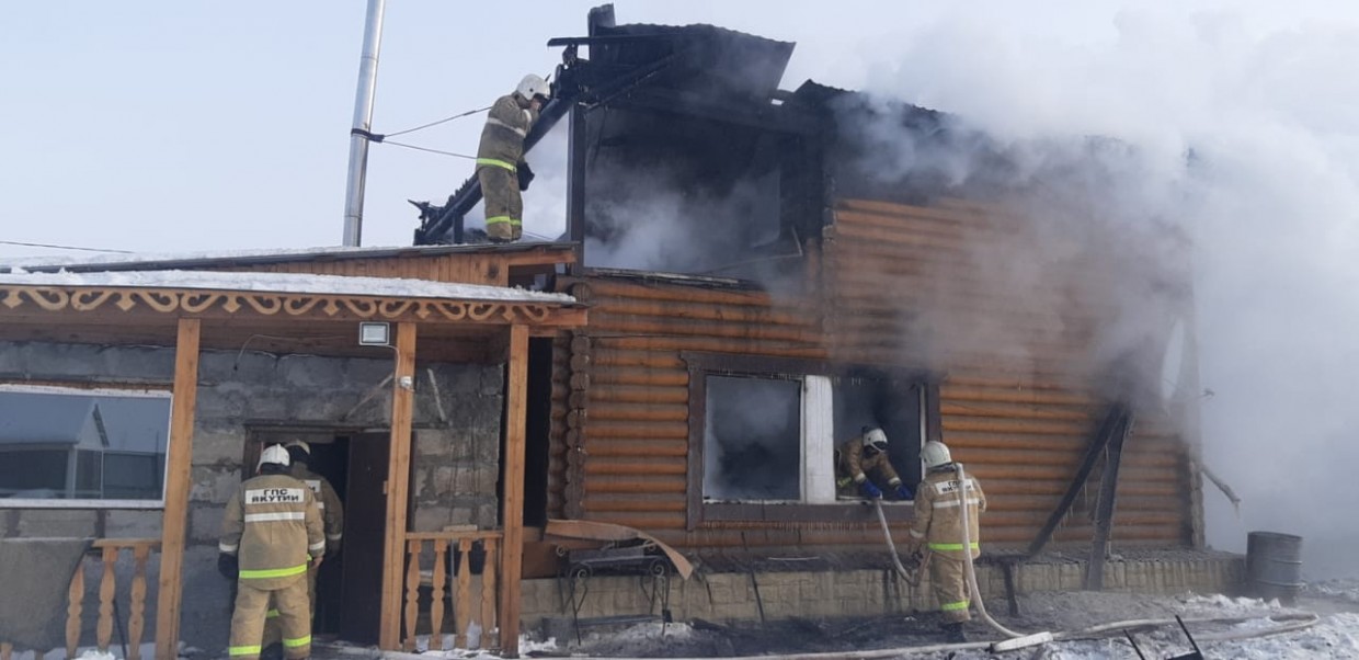 Прокуратурой республики организована проверка по факту пожара в частном доме в с. Борогонцы Усть-Алданского района