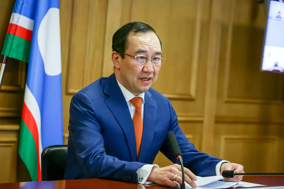 Глава Якутии призвал сохранять бдительность, несмотря на положительную динамику в развитии эпидситуации