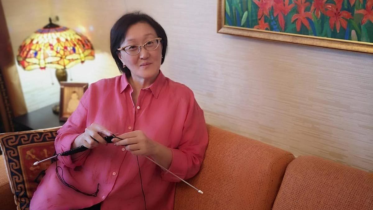 «Ведомости»: У «Новых людей» идут переговоры с Сарданой Авсентьевой