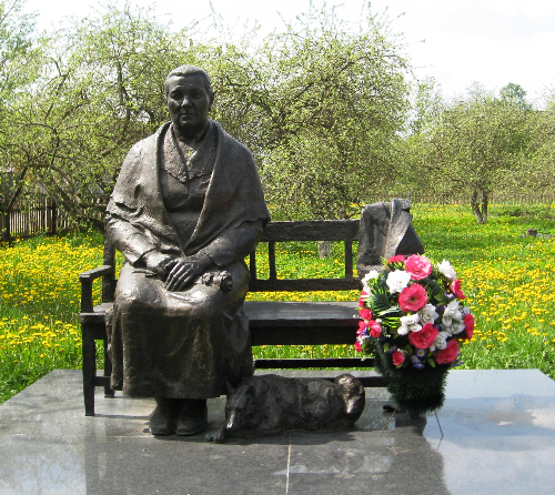 Как якутяне подарили памятник матери Юрия Гагарина