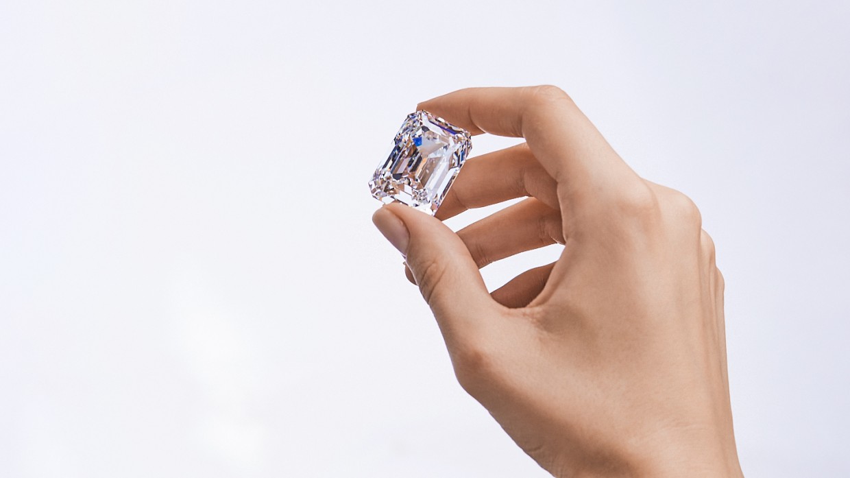 На аукционе Christie’s  АЛРОСА представляет выдающийся 101-каратный бриллиант The Spectacle