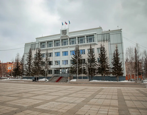 Глава Якутии работает в Мирнинском районе