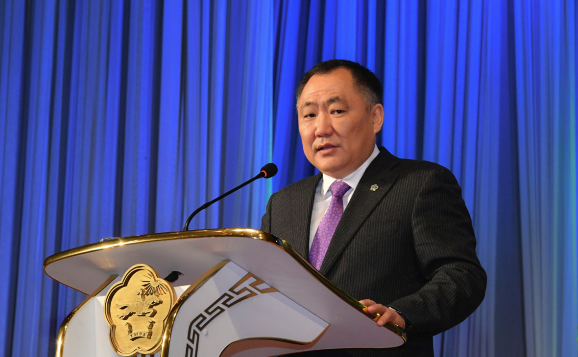 Путин отправил в отставку главу Тувы