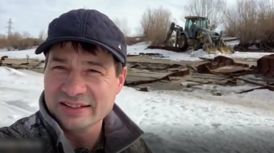 Владимир Федоров отмечает Первомай ударным трудом