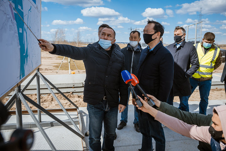 Айсену Николаеву доложили о ходе работ по строительству Ленского моста