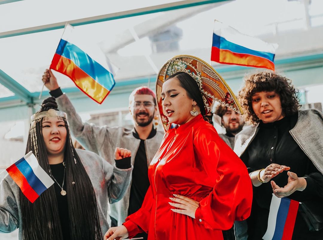 Якутская певица в команде Манижи приехала на конкурс "Евровидение-2021"