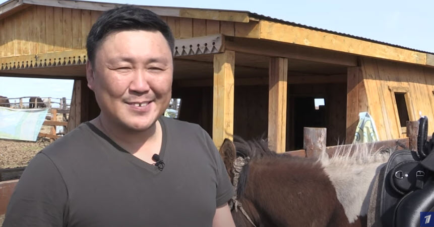 Сюжет о якутских всадниках, отправившихся в конный поход в Москву, показали на Первом канале