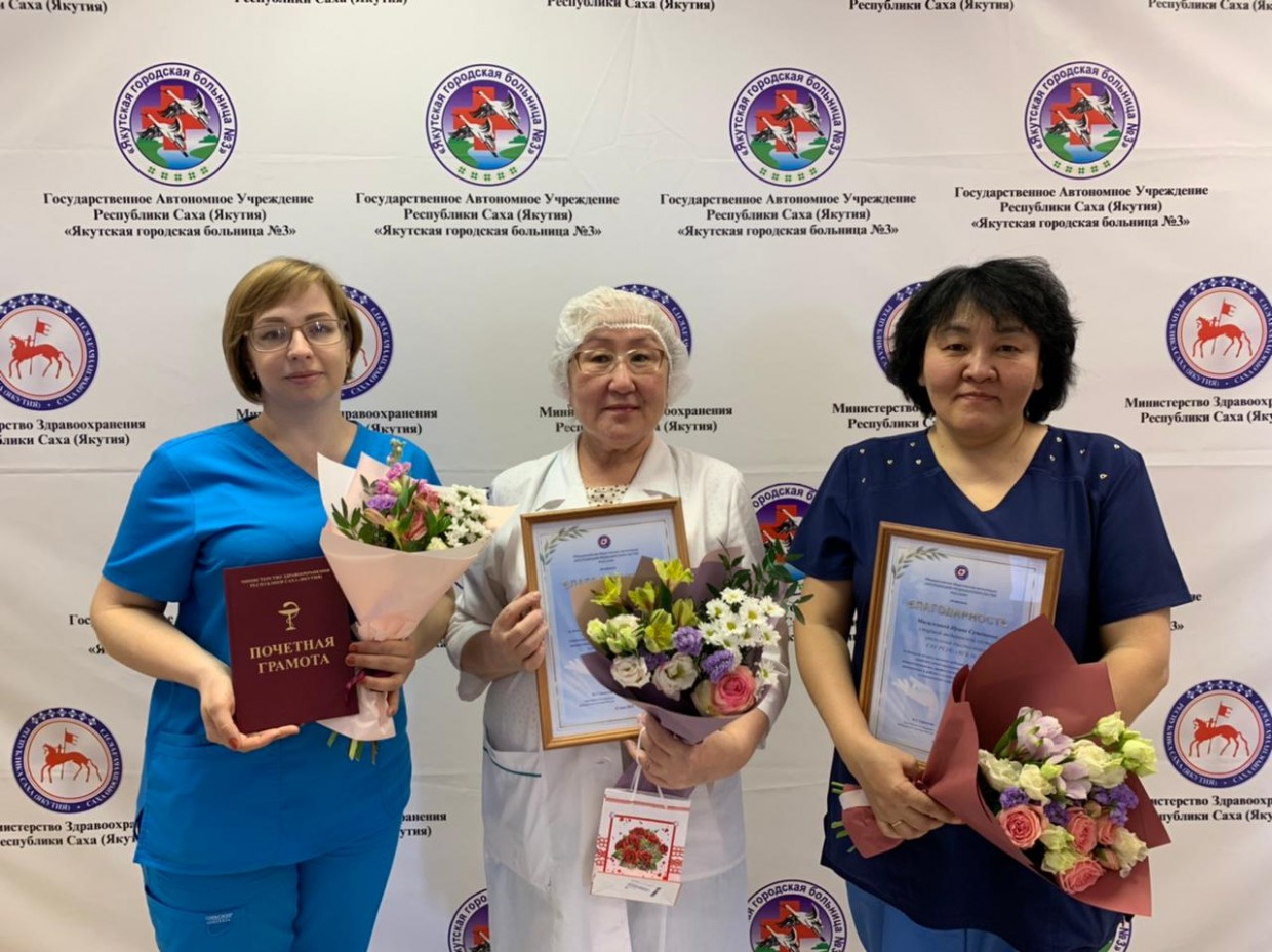 Медсестры Якутской городской больницы №3 награждены за мужество и героизм
