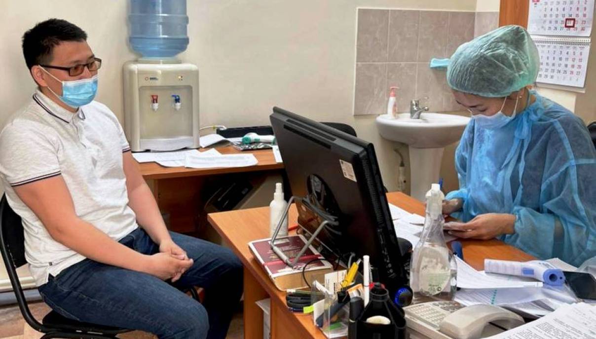 Вакцинацию от коронавируса включат в национальный календарь прививок