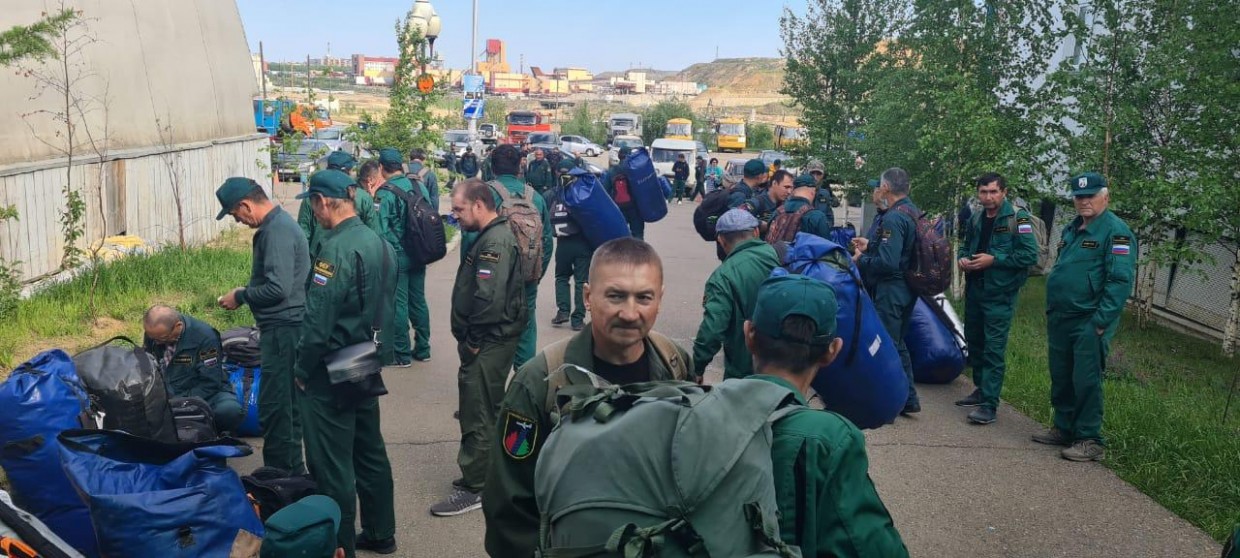 В Сунтарский улус прибыла поддержка в составе 95 человек из "Авиалесоохраны"