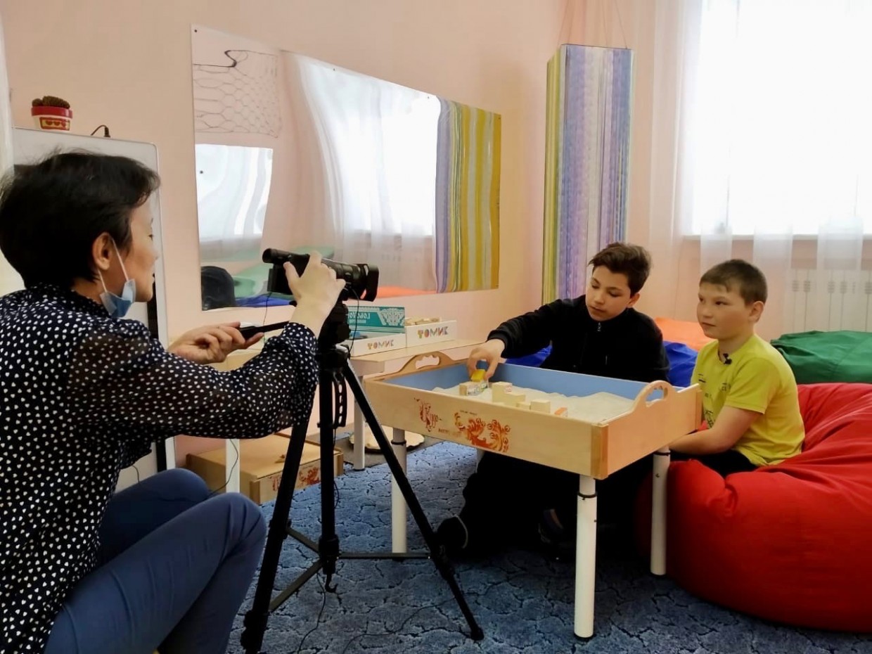 После телепередачи общественников из Якутии шесть сирот из детского дома нашли семью