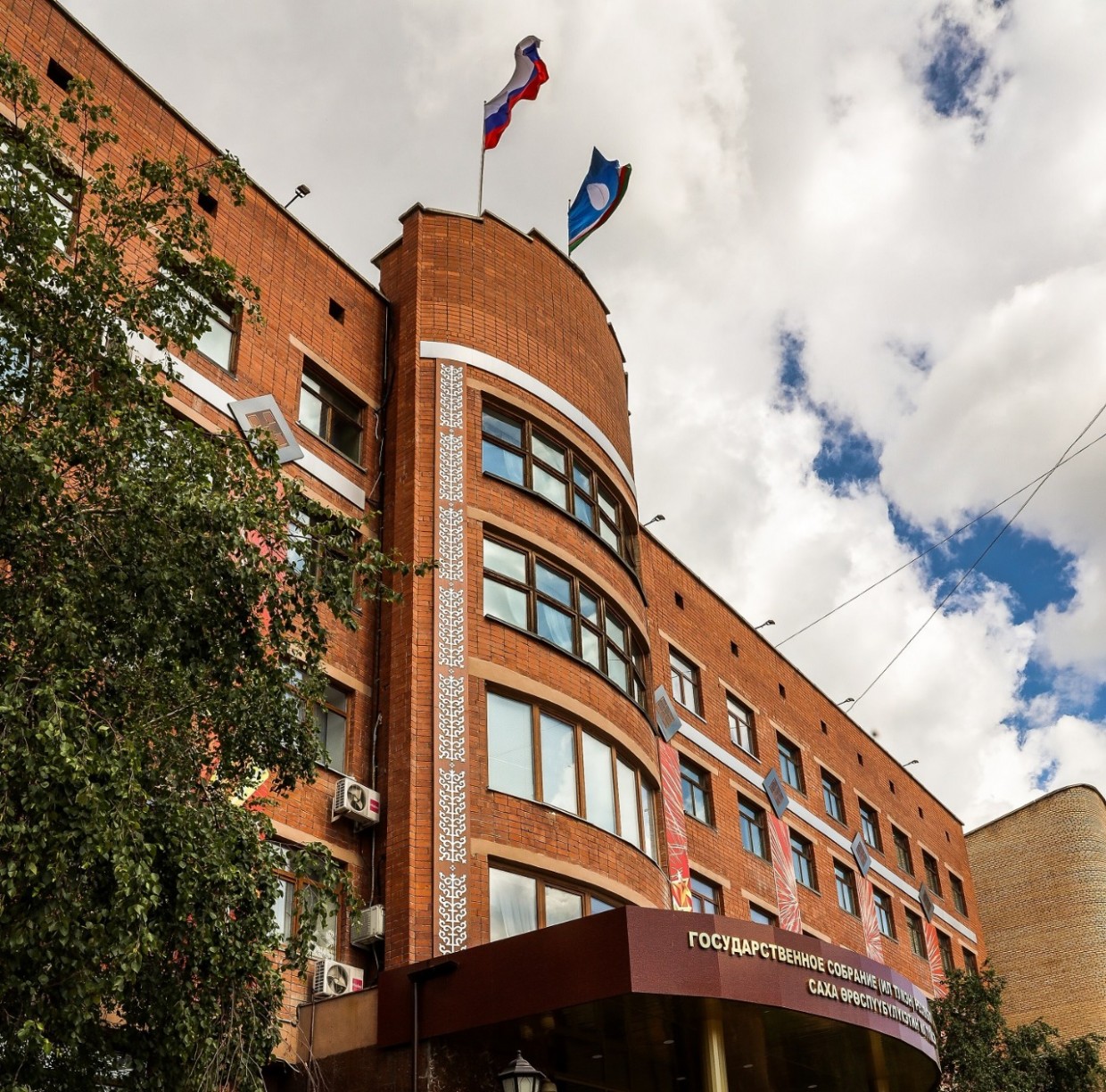 Место Парахина в Ил Тумэне займет предприниматель из Олекминска