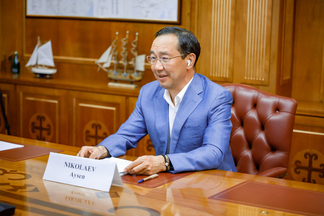 Глава Якутии поприветствовал участников заседания Комитета старших должностных лиц Арктического совета