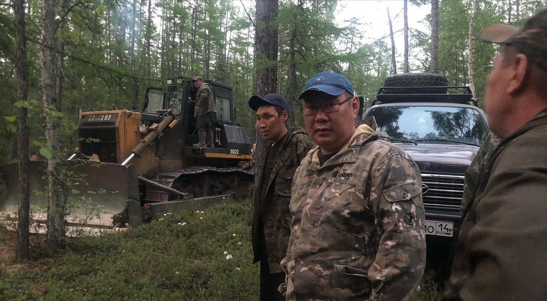 Сунтарский улус: Лесной пожар, разгоревшийся близ села Хоро, не угрожает селу