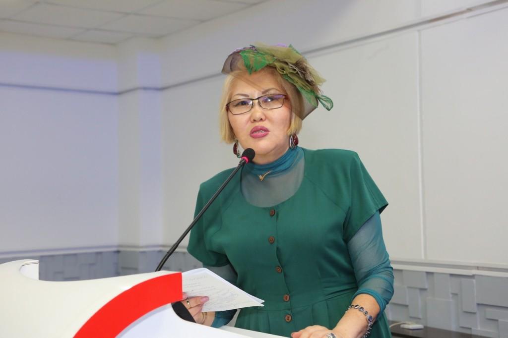 "Многих раздражают мои шляпки, а зря", - омбудсмен Анна Соловьева о хейтерах, нарядах и "неадекватных претендентках" на должность