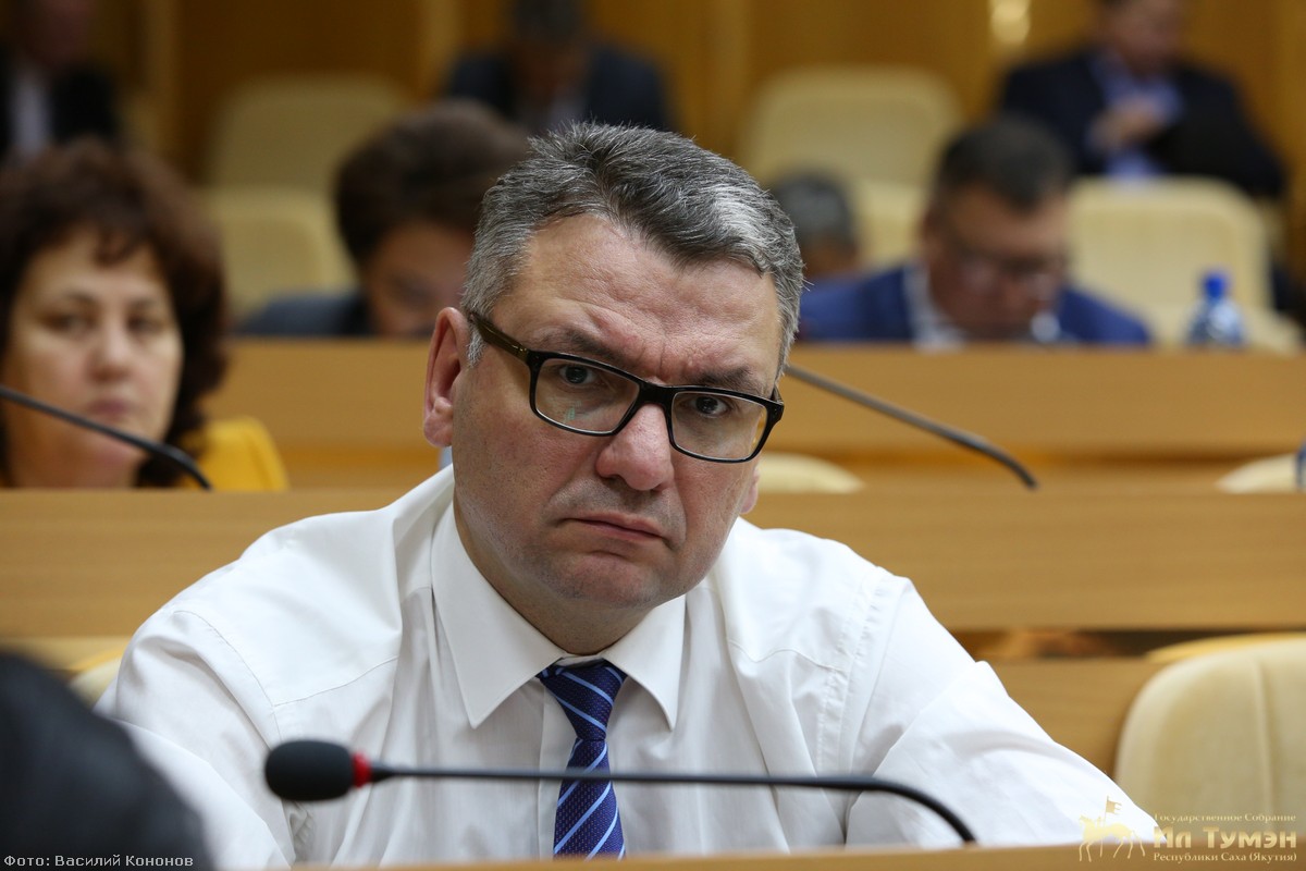 Гаврил Парахин раскритиковал правительство Якутии из-за денег на лыжи и субсидий по частным детсадам